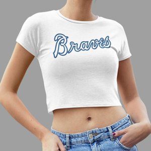 NEW Atlanta Braves Script Spellout Team Color Pop Form Fit Crop Top Shirt WHITE